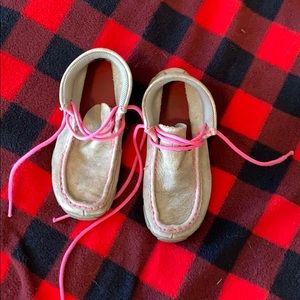 Girls twisted x driving Mocs